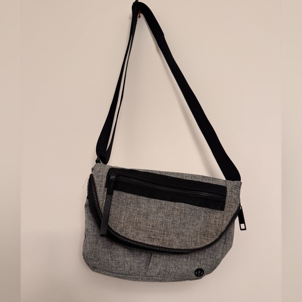 Lululemon bag